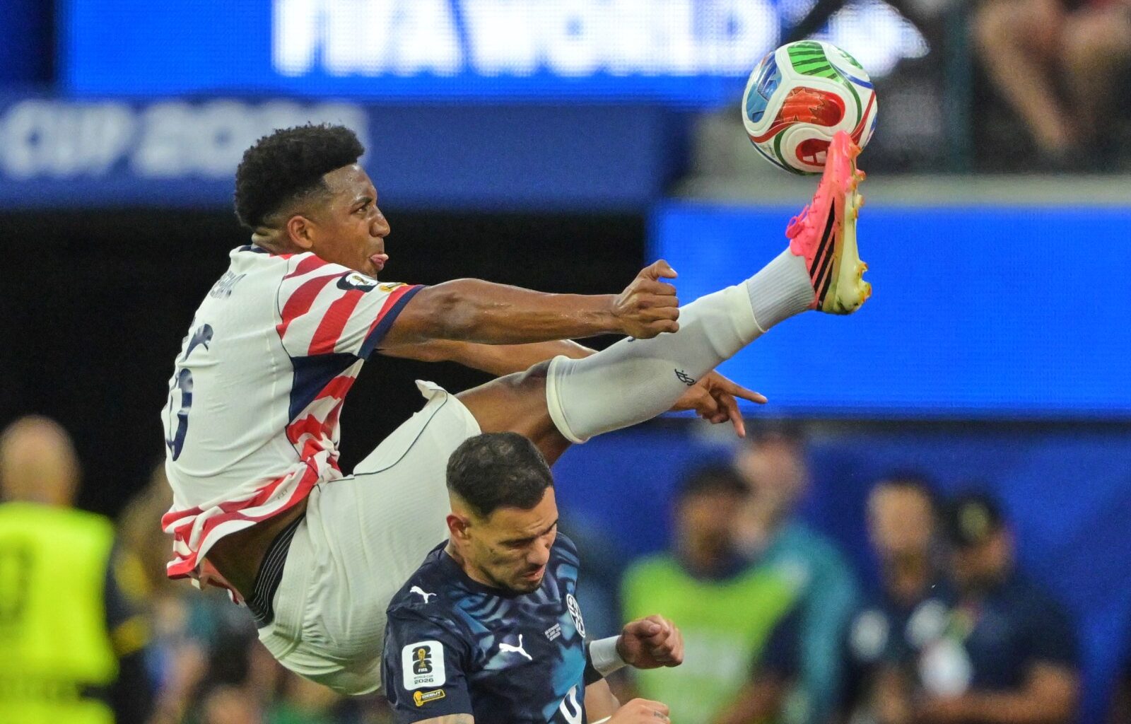 One Extraordinary Photo: U.S’ Alex Freeman leap over Paraguay – Winnipeg Free Press