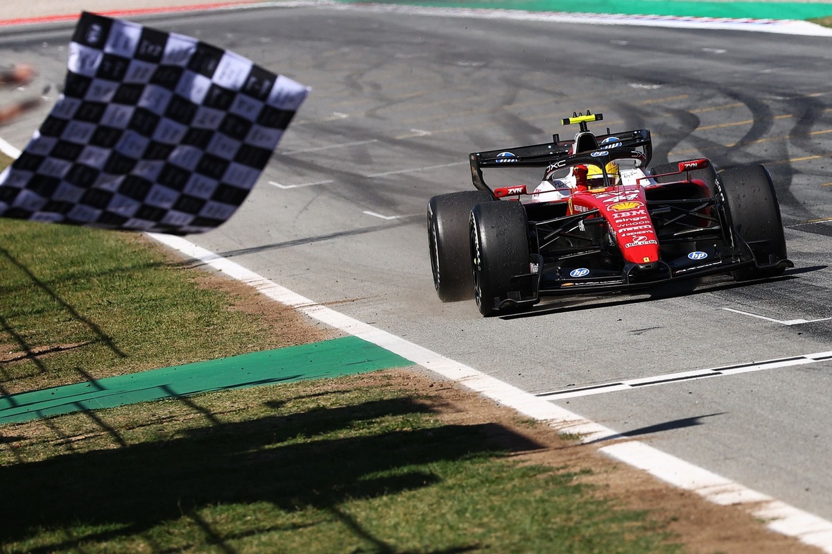 What were the chances of Hamilton winning in Barcelona without the virtual safety car?