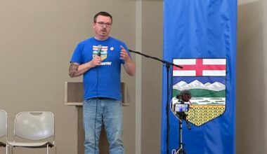 Pensions, passports and misinformation: What each side says the other gets wrong about Alberta independence