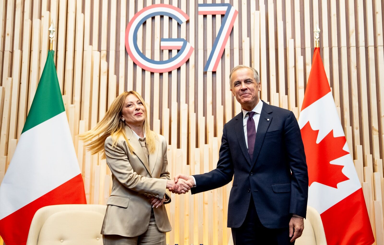 Canada begins talks with Italy on buying advanced trainer jets – Winnipeg Free Press
