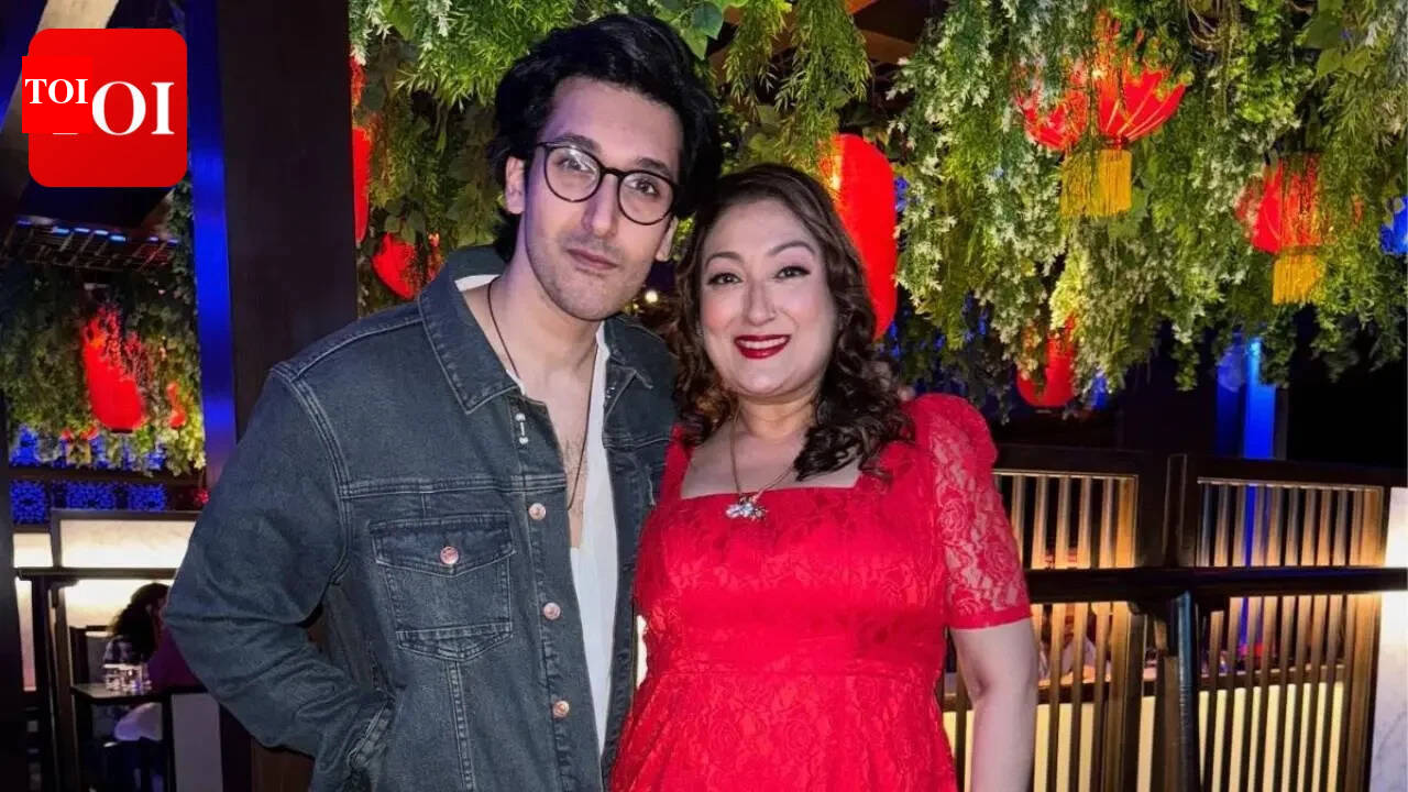 Sunita Ahuja says son Yashvardhan has Amitabh Bachchan's personality and Dharmendra's looks: 'I only looked at their photos' |