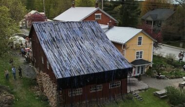 I think you’re going to like this: artist unveils rooftop installation of 2,000 mirrors in Quebec