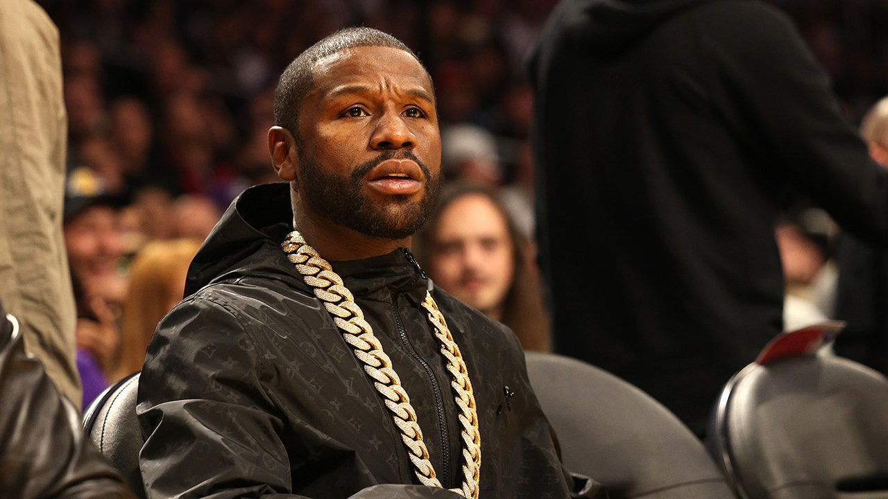 Floyd Mayweather faces felony charges over alleged $200K bad check in Vegas