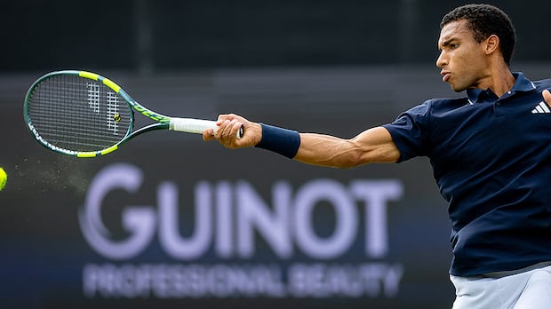 Auger-Aliassime overcomes tough test against American Learner Tien to reach Halle Open quarters