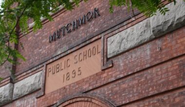Questions swirl after Ottawa elementary school cancels drag storytime
