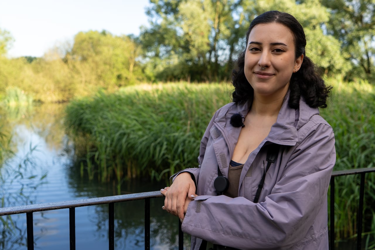 Şeniz Mustafa, urban beaver officer with the Ealing Beaver Project, says she finds it "mind-boggling" trying to work out how the beaver colony makes decisions in the park.