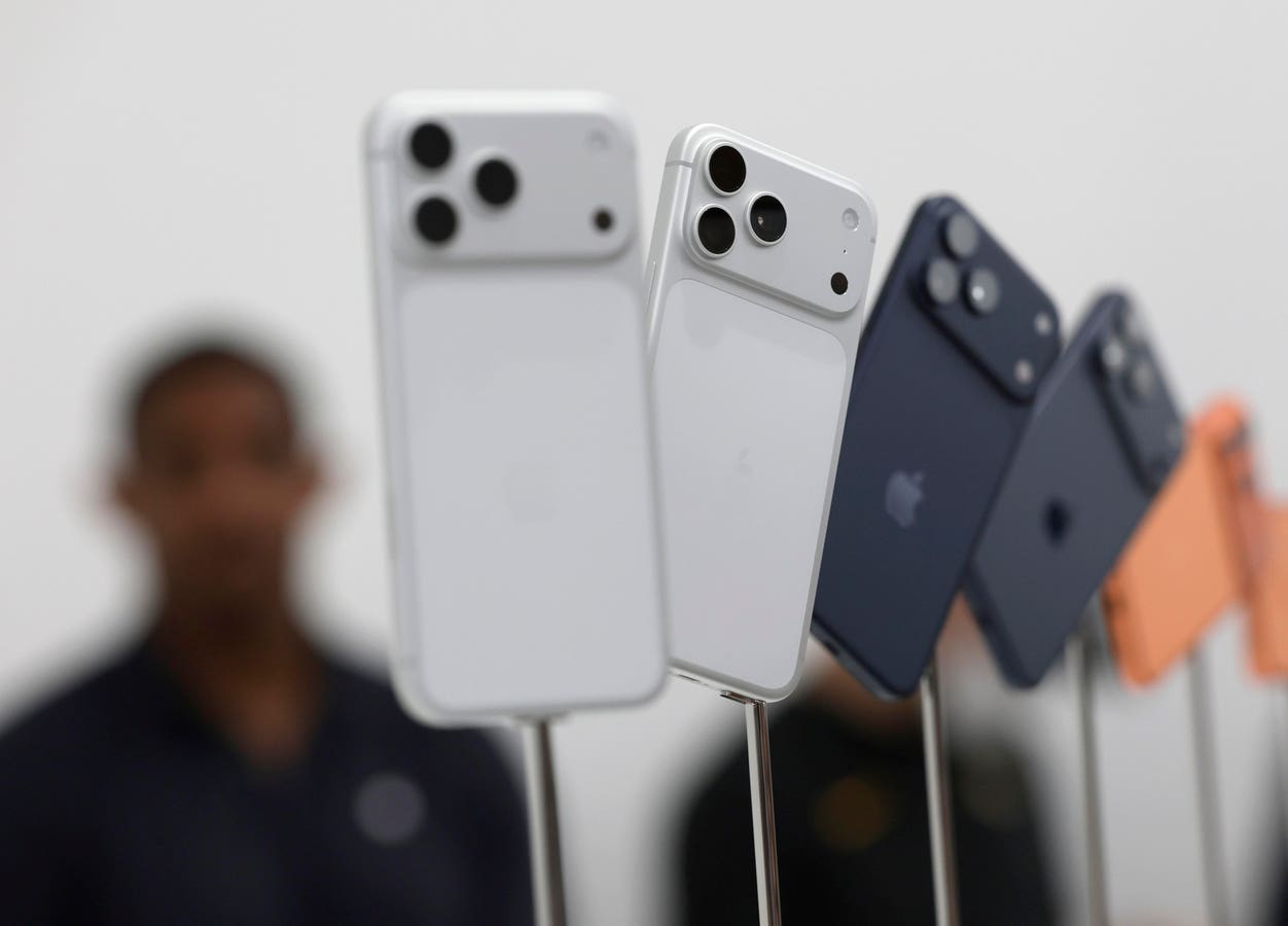 When Will iPhone Prices Increase? Tim Cook Says Higher Cost Is ‘Unavoidable’