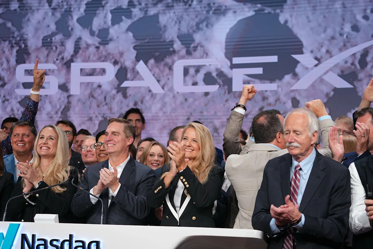 SpaceX stock drops after breaking 3-day winning streak