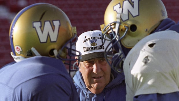 Hall of Fame coach Cal Murphy to be added to Blue Bombers' Ring of Honour