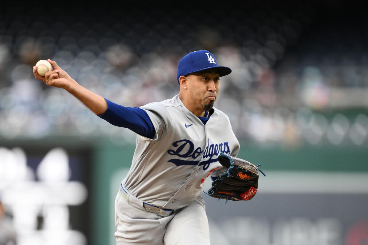 Dodgers closer Edwin Díaz pitches against the Washington Nationals in April.
