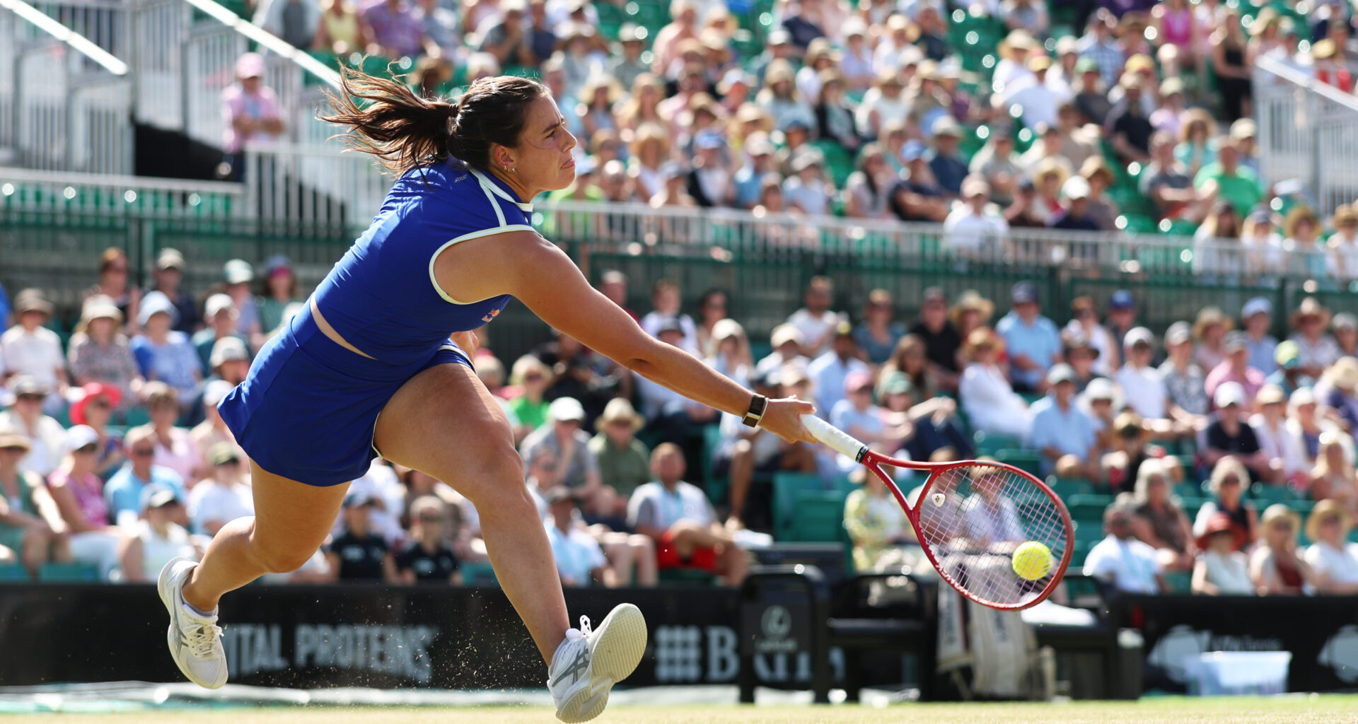 Navarro into Nottingham semis after straight-sets win over Bouzas Maneiro