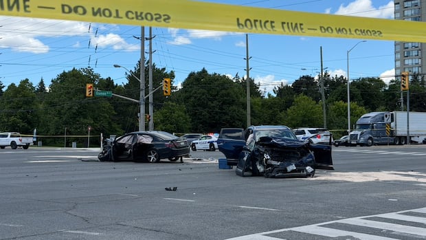 1 dead following 2-vehicle crash in Brampton: Peel police