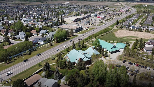 Central Alberta municipalities order stop to non-essential water use as rain overwhelms wastewater systems