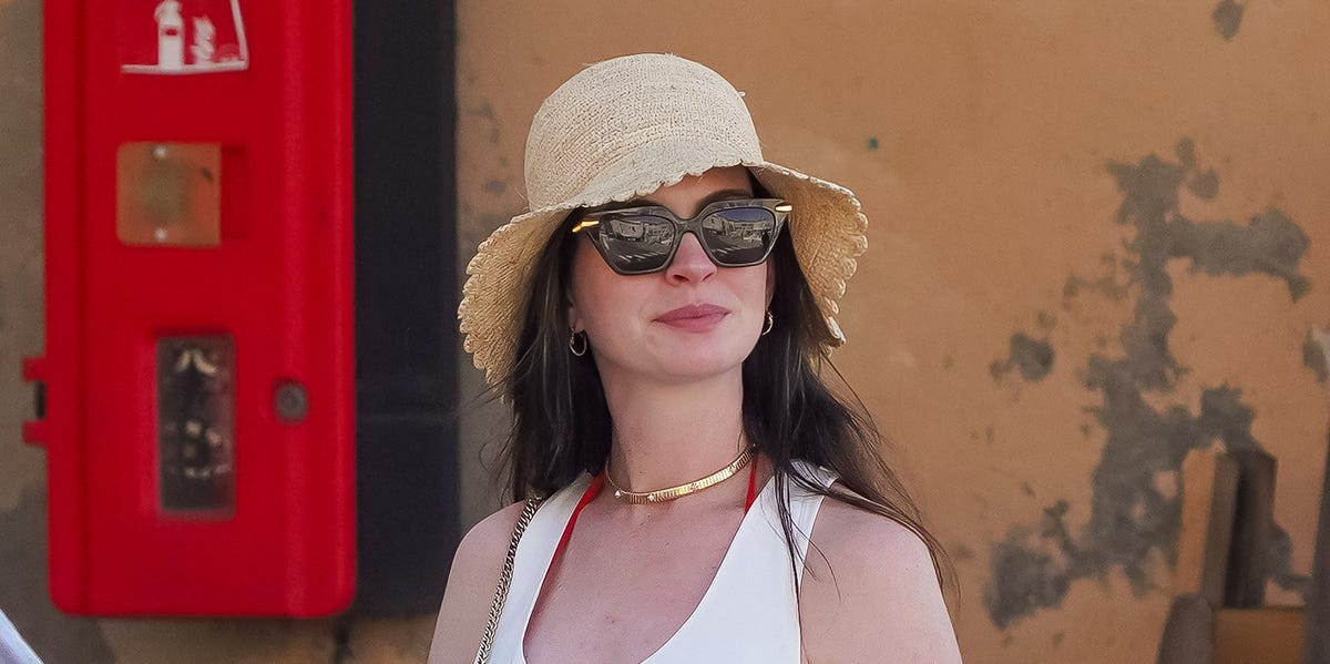 Anne Hathaway Debuts Her Baby Bump in St. Tropez With an Array of Coastal Maternity Styles