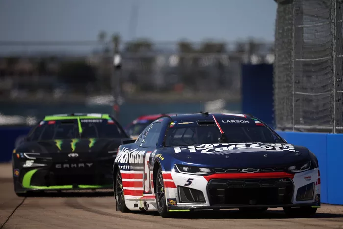 Kyle Larson, Hendrick Motorsports