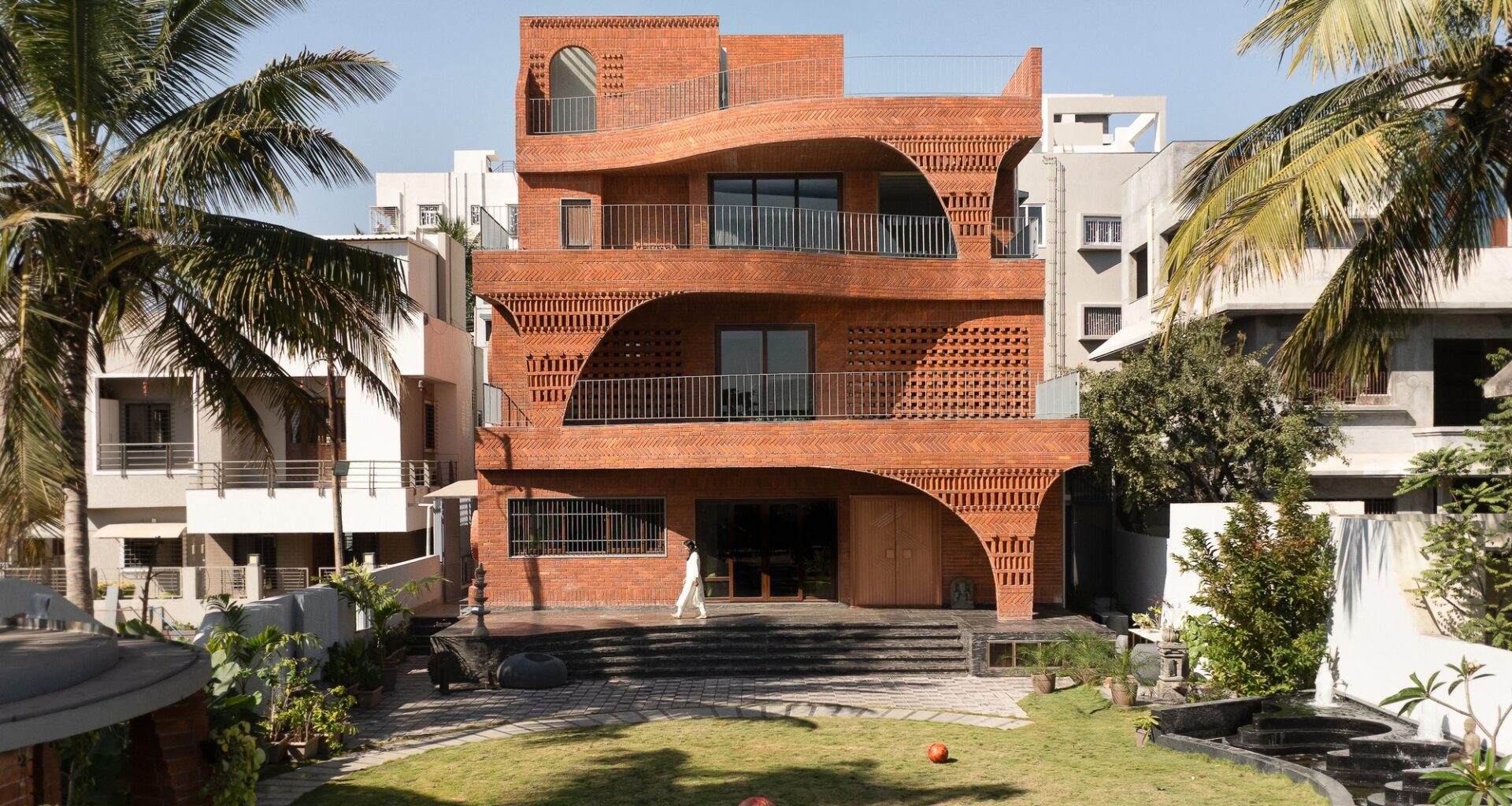 Anthill House / Kaushal TaTiya Architects