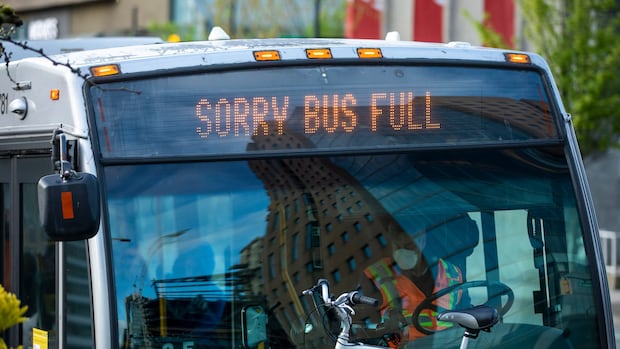 Potential strike averted as Metro Vancouver transit drivers reach tentative deal