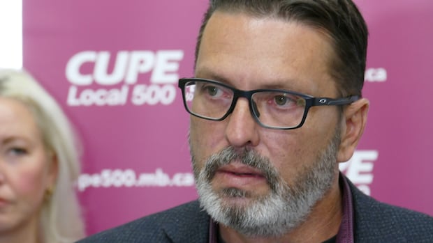 Winnipeg and its largest union agree to arbitration if contract talks fail