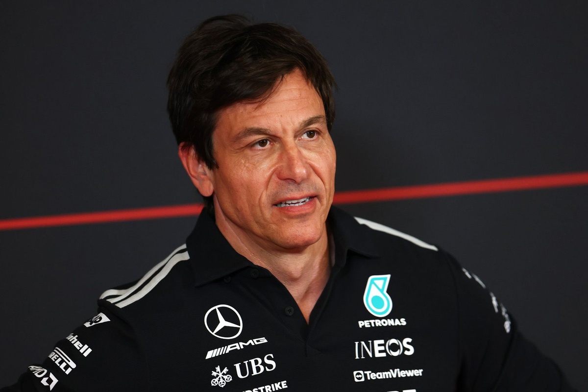 Guenther Steiner warns Toto Wolff will use Mercedes team orders if Ferrari threat grows