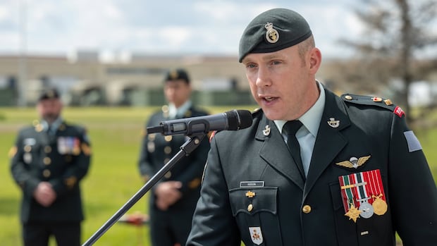 Canadian Army battalion commander, chief warrant officer removed amid investigation