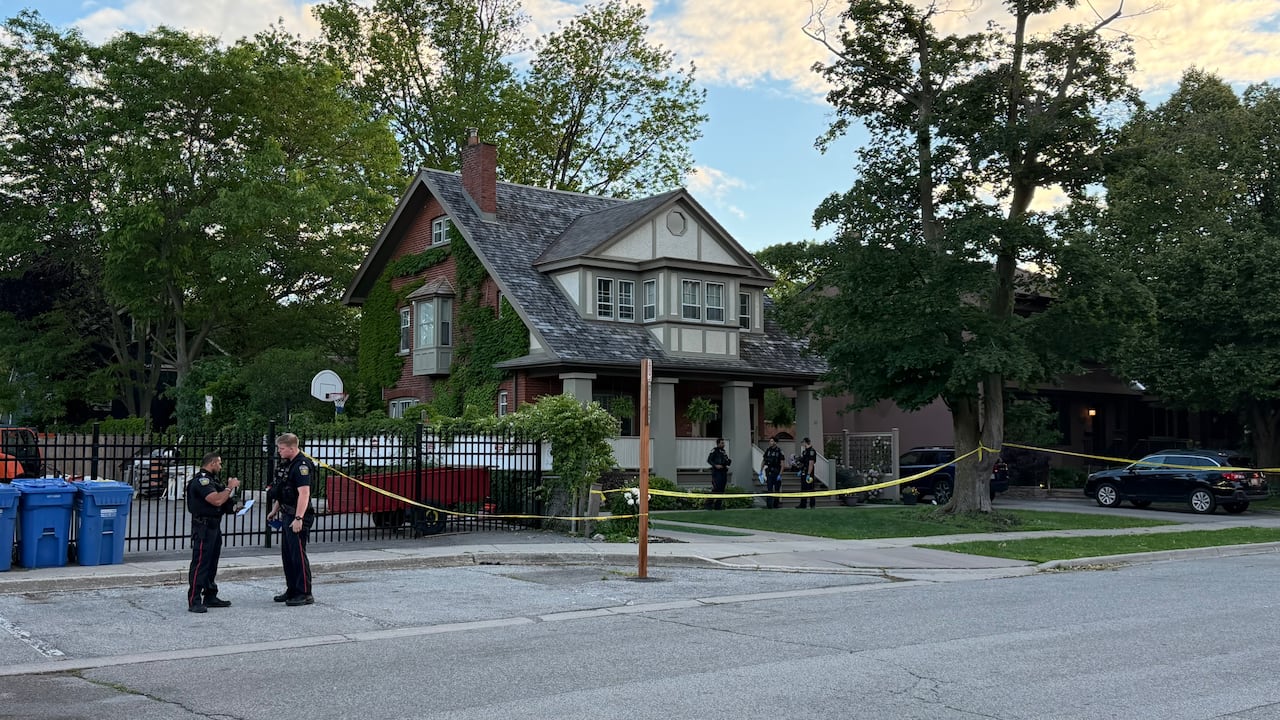 Police in front of a Mississauga home