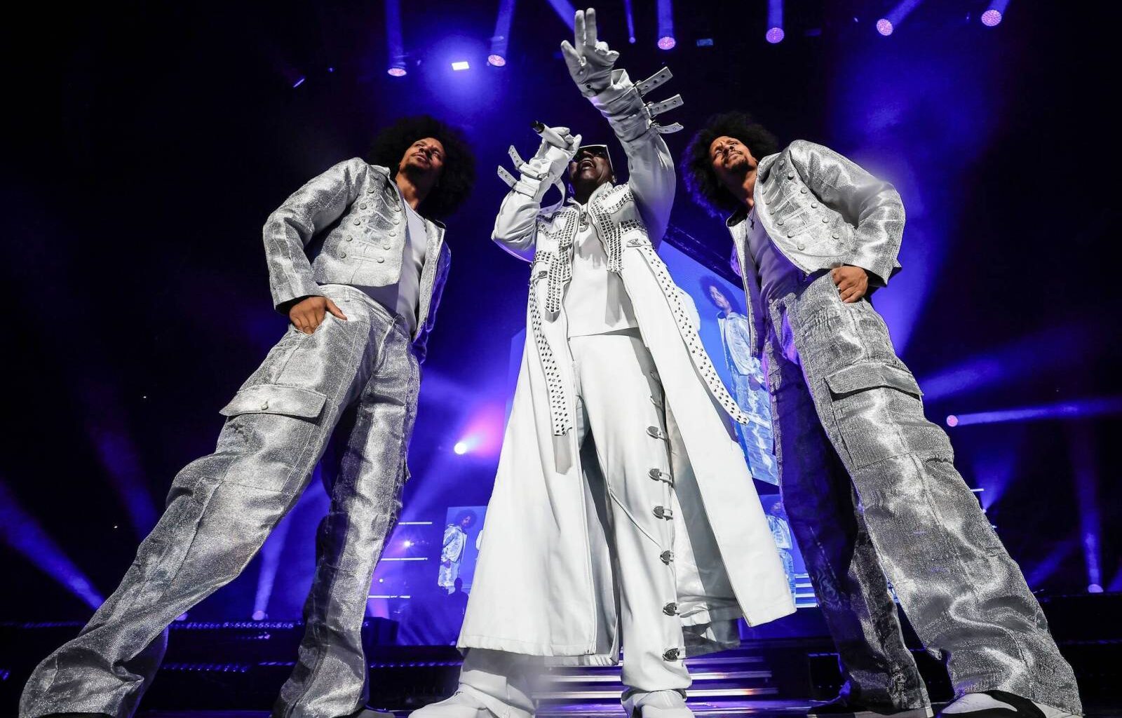 Hip-hop heavyweights Ne-Yo, Akon share top billing at sold-out tour stop in city – Winnipeg Free Press