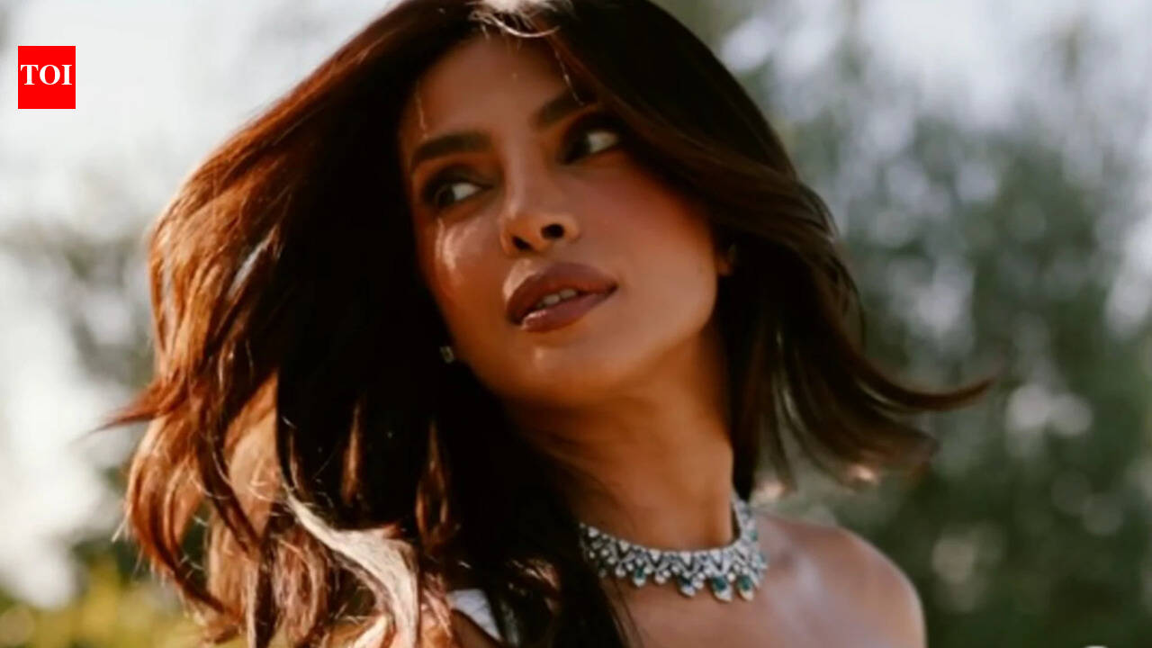 Priyanka Chopra compares her film careers; says she worked with all the best filmmakers in India but in Hollywood, 'haven't really done that as much' |