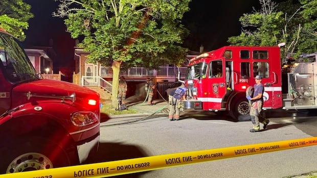 1 person dead after house fire in Brampton: paramedics