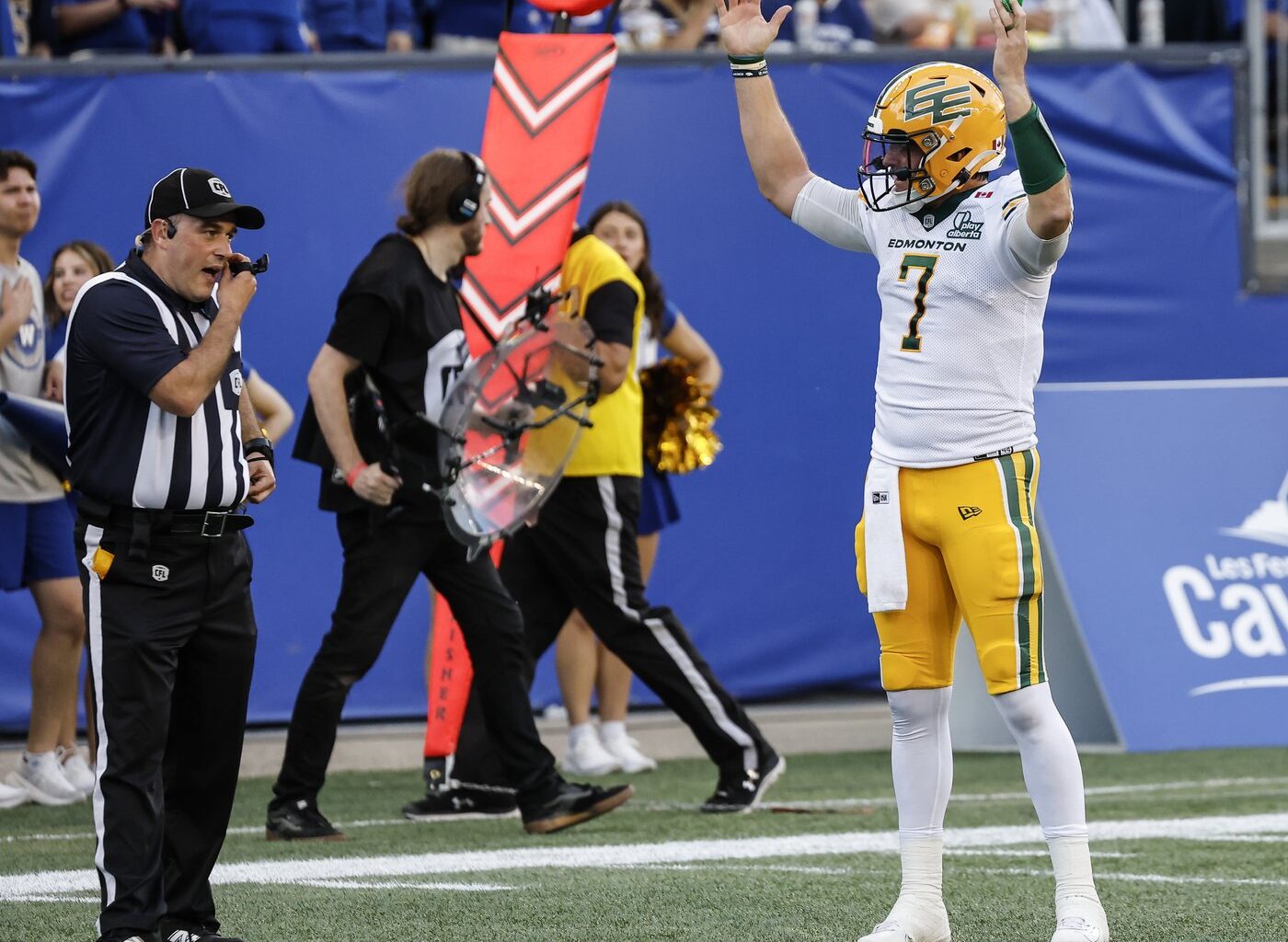 Unbeaten Elks score late touchdown in 23-18 victory over Blue Bombers