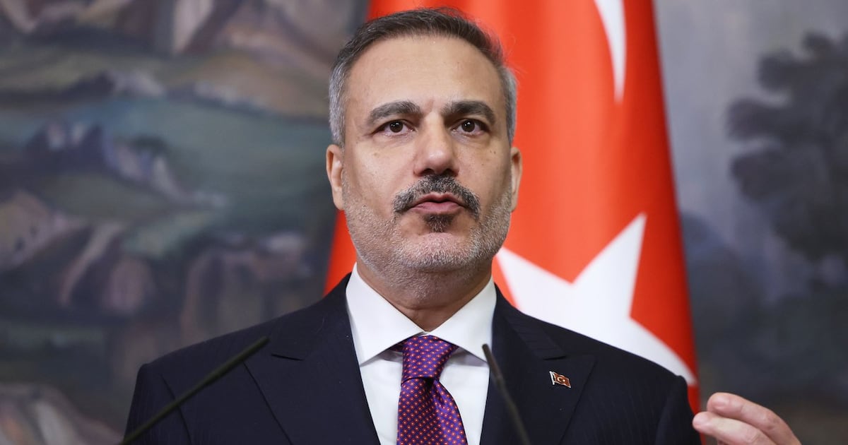 Canada trade: Turkiye minister welcomed before NATO summit