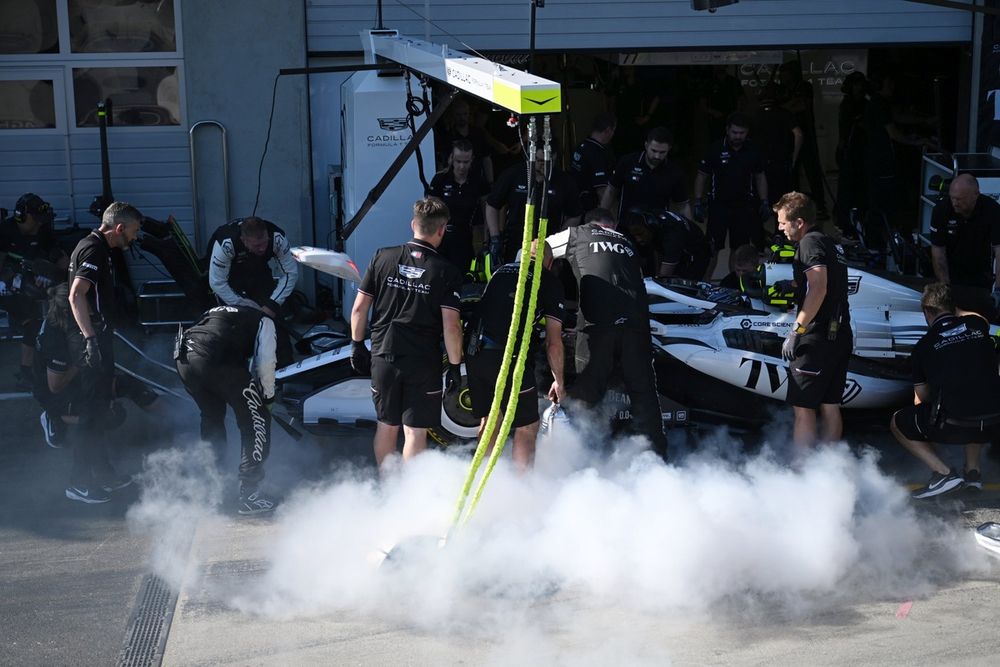 Bottas' floor needed extinguishing after it caught fire in the pits