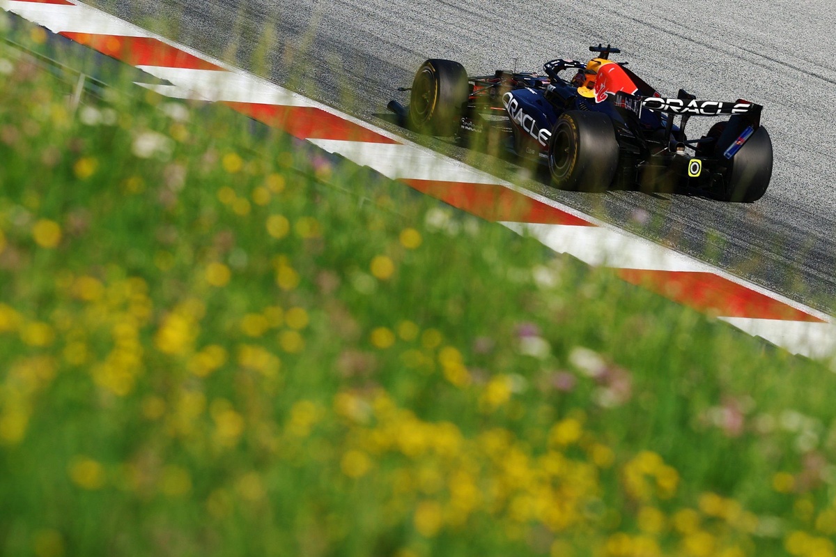 What's behind Red Bull's "hit-and-miss" issues during first test of crucial F1 upgrade?
