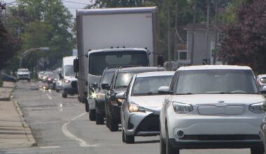 Town on Montreal's South Shore calls on province to solve 'hellish' traffic on Route 138