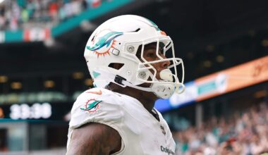 Former Dolphins Pro Bowl Player Remains an NFL Free Agent