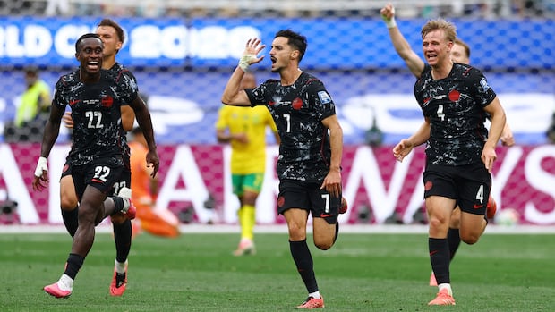 Canada keeps historic World Cup run going with dramatic 1-0 win over South Africa