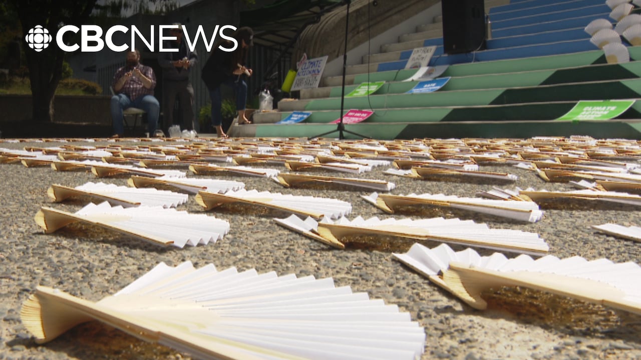Dozens gather in Vancouver to remember those who died during 2021 heat dome