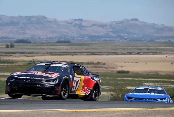 Shane van Gisbergen, Trackhouse Racing, Kyle Larson, Hendrick Motorsports