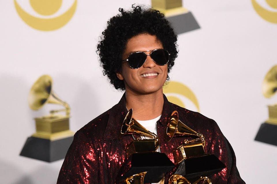 TOPSHOT-US-ENTERTAINMENT-MUSIC-GRAMMY-PRESSROOM