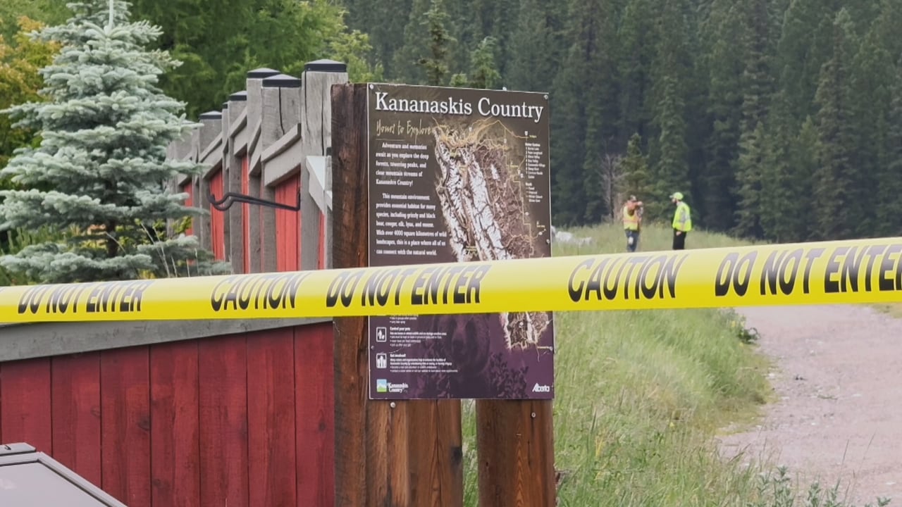 A do not enter sign is displayed in front of a Kananaskis Country sign.
