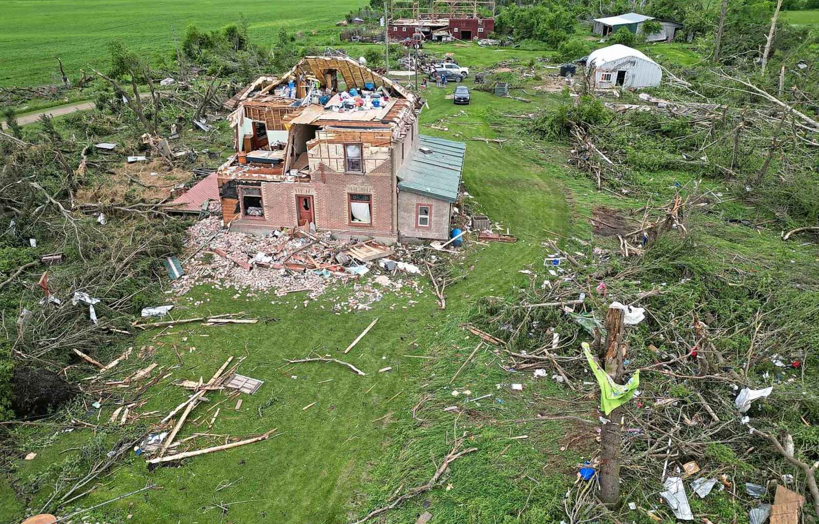 In pictures: Tornado destruction in western Manitoba – Winnipeg Free Press