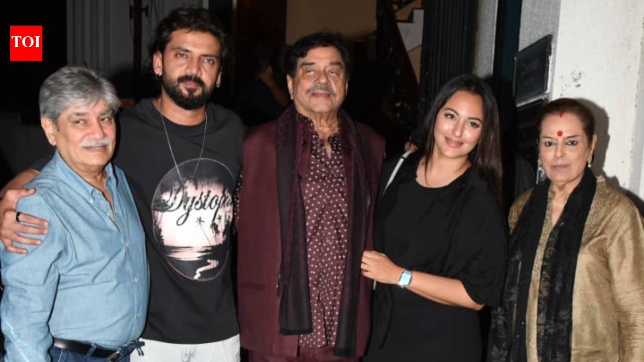 Sonakshi Sinha and Zaheer Iqbal enjoy family dinner with Shatrughan Sinha, Poonam Sinha and Iqbal Ratansi | Hindi Movie News