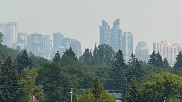 Smoke leads to air quality warning for Calgary, much of Alberta