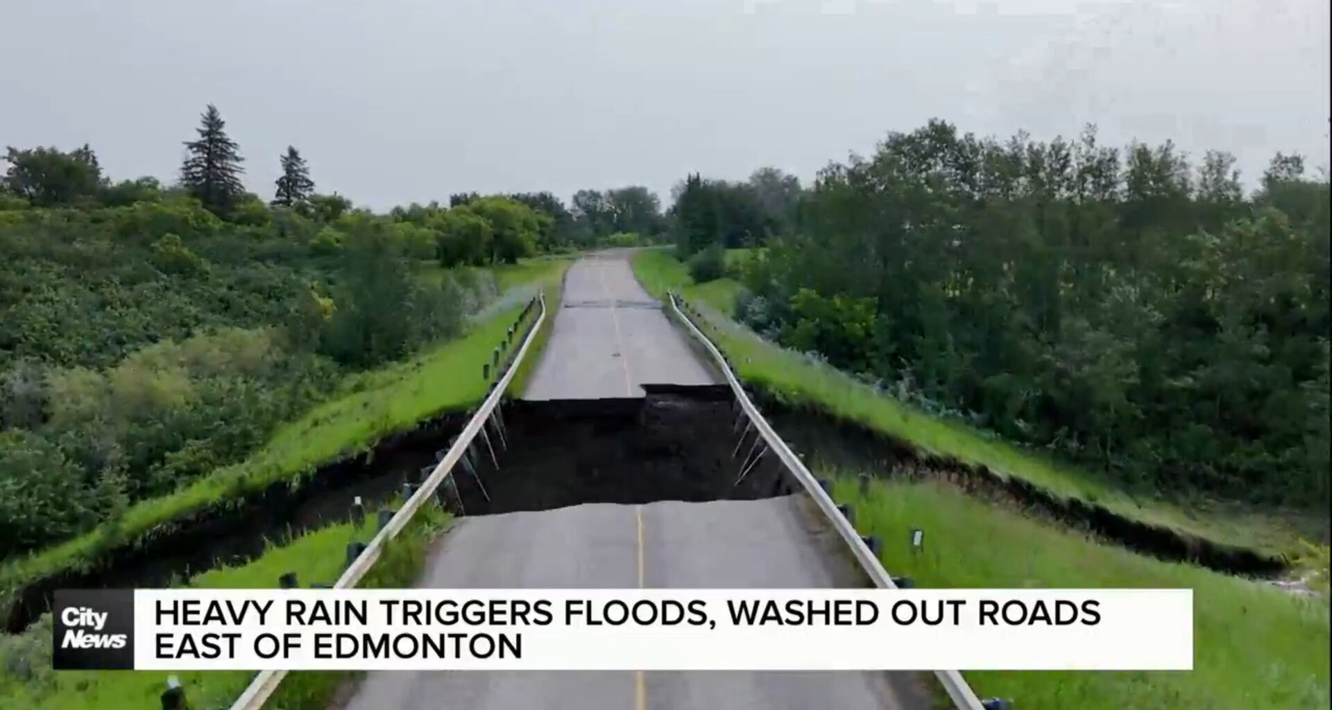 Heavy rain triggers flooding in Sherwood Park, washes out road east of Edmonton