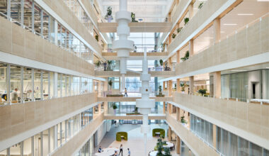 Roche Diagnostic Center Interior / Studio Alexander Fehre