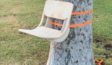 Legless Chairs that Use the Environment for Support