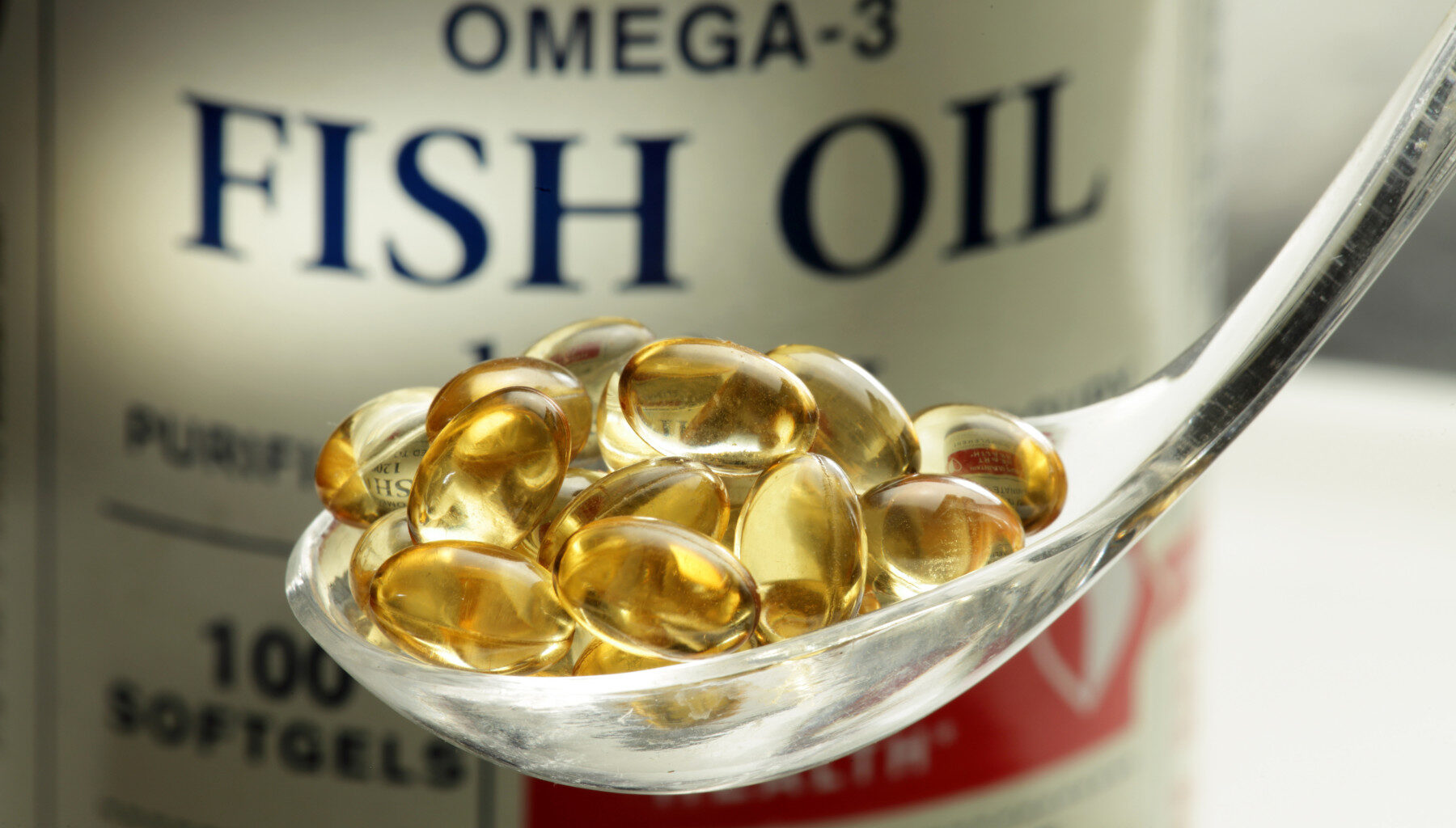 A new Keck Medicine of USC study suggests that increasing omega-3 levels via supplements has little effect on brain health despite showing evidence that the nutrients directly reach the brain.