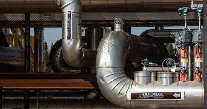 Canadian oil outages, bad weather to tighten inventories at key US storage hub