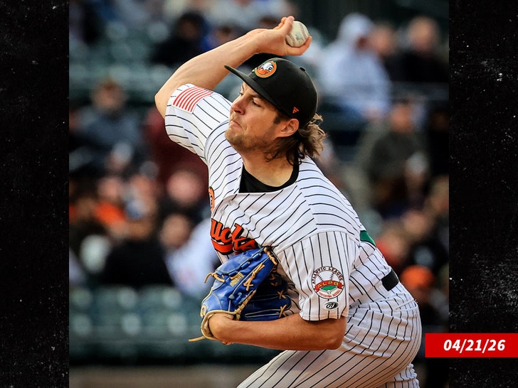 trevor bauer getty 2