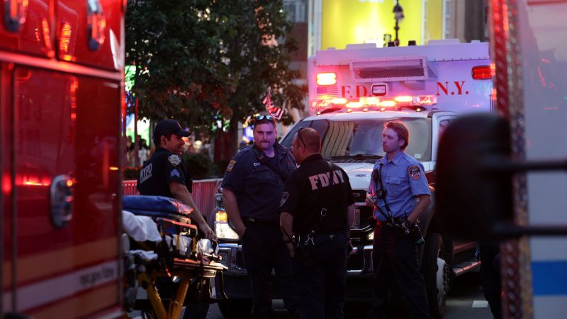 Penn Station: 6 injured in stabbing in New York