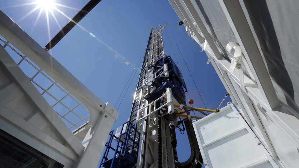 Pace of US Oil Drilling Inches Up